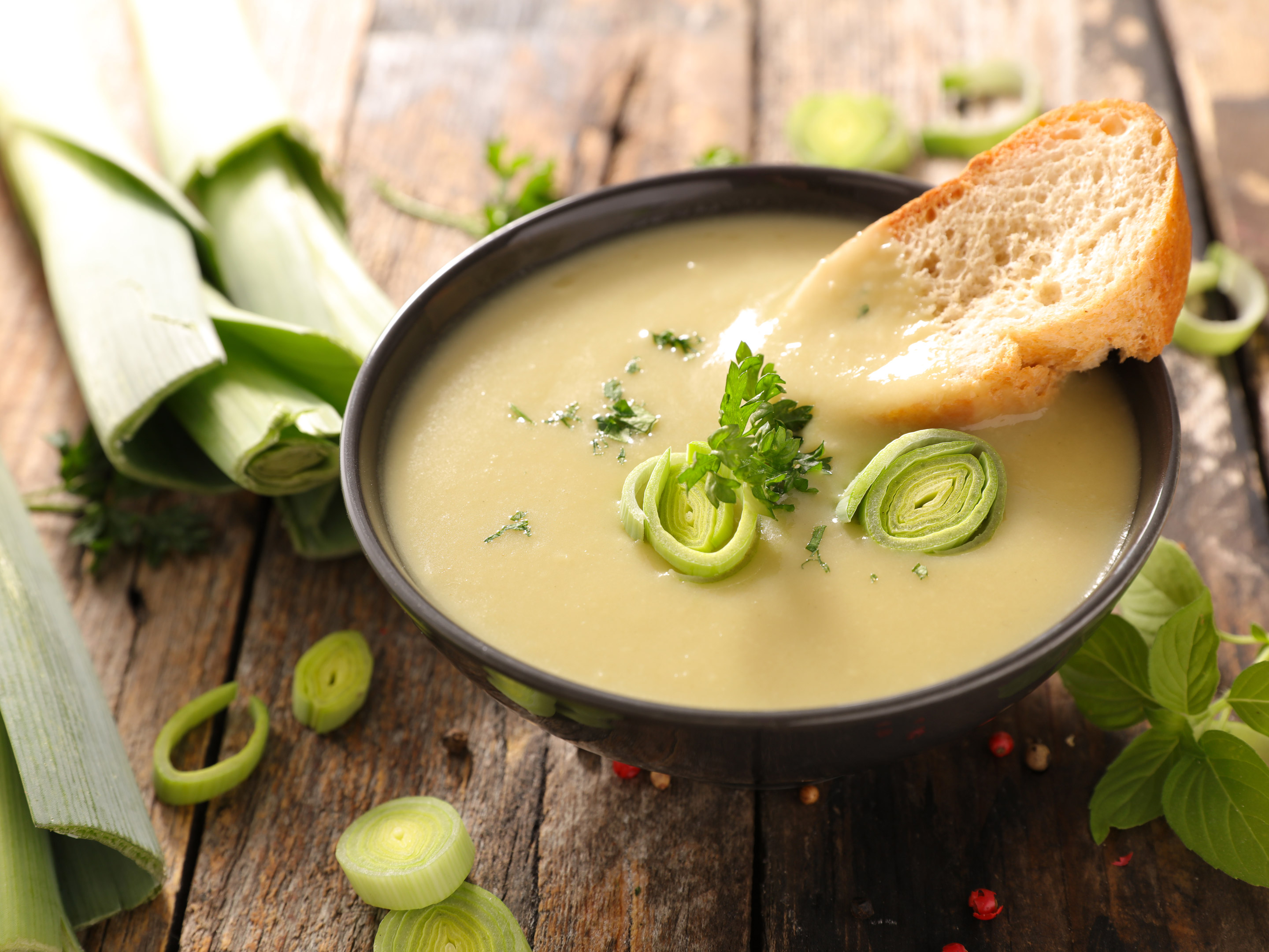 Potato soup with leek